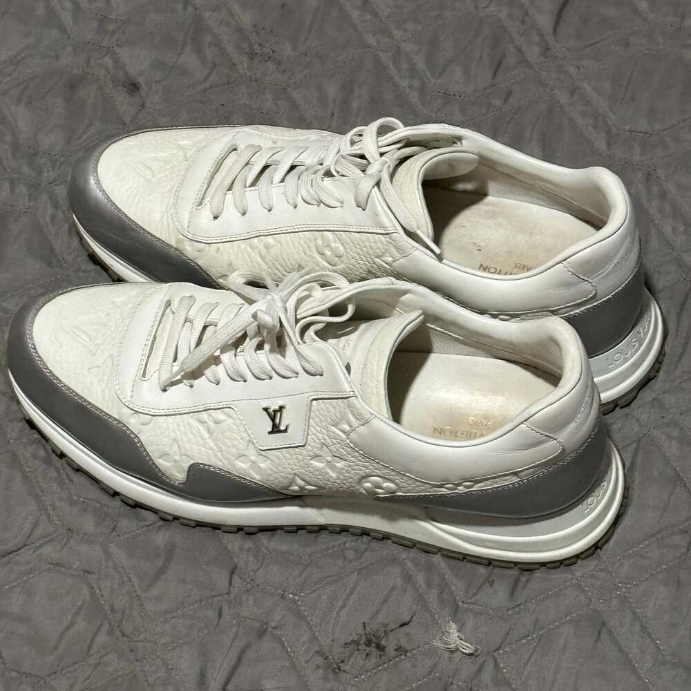 Louis Vuitton Run Away Sneaker White Monogram - Picture 3 of 6